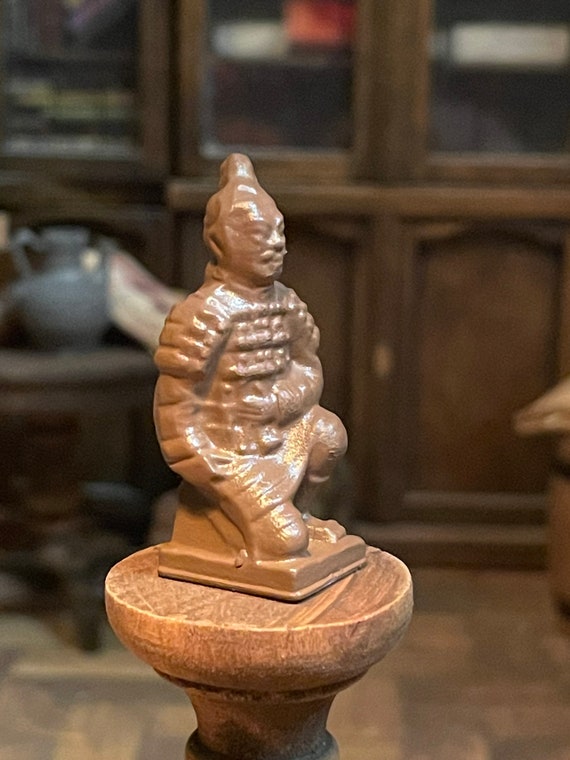 Lost Miniatures - Terracotta Warrior Statue - ancient - Asian / Chinese culture - museum, library diorama, dollhouse!