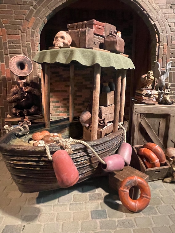 Lost Miniatures - The River Boat - 1/12 Scale - Jungle Cruise - Treasures, Relics & Forbidden Books! Mini / Diorama / Dollhouse!