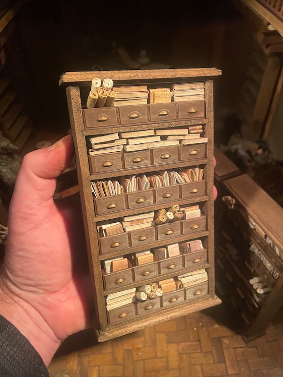 Lost Miniatures - OG Bookcase - 6 Shelves - Archive Drawers, Books, Scrolls and Parchments - Dollhouse, Diorama - Mini Set!