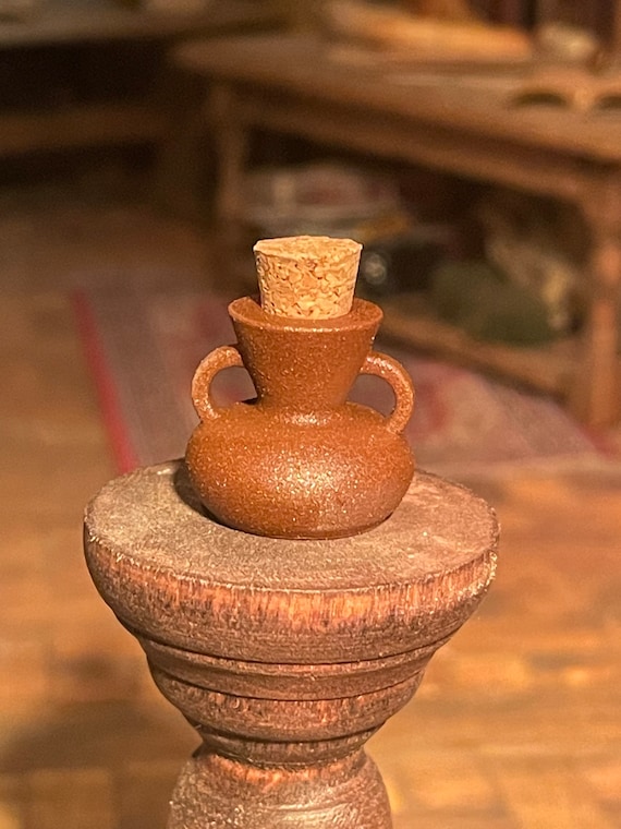 Lost Miniatures - Rustic Vase / Pot - miniature - Apothecary / Kitchen  - 1/12 Scale