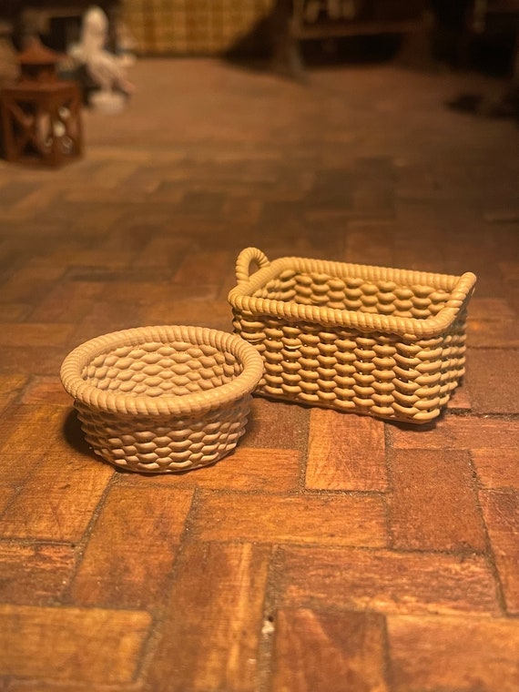 Lost Miniatures - Wicker Baskets x 2 - miniature storage, dollhouse, diorama - mini set!