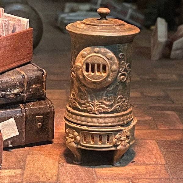 Lost Miniatures - Cast Iron Furnace - Wood Heater - Rusted - 1/12 Scale - Dollhouse, Diorama, Mini Set!