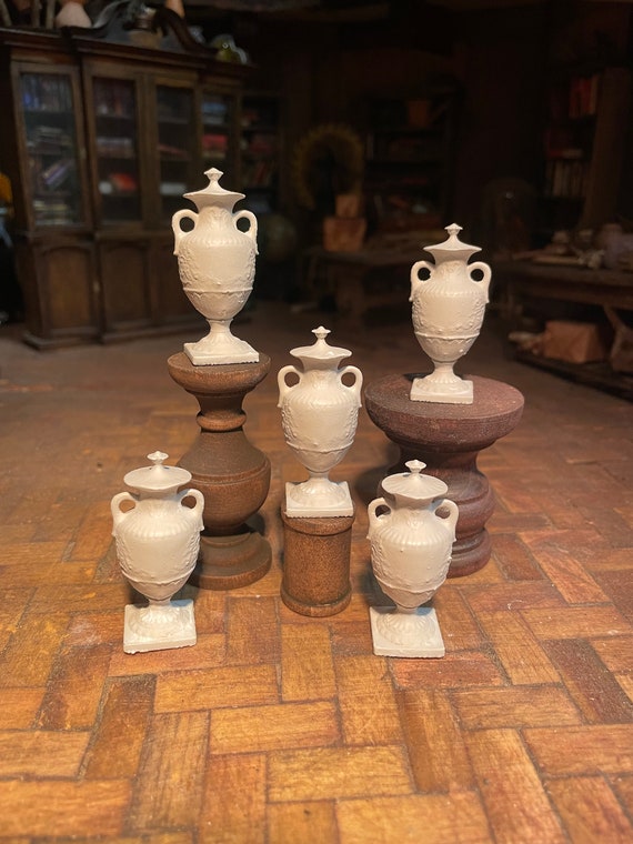 Lost Miniatures - Baroque Vase / Pot - 1/12 Scale - Dollhouse, Diorama, Miniature Set!