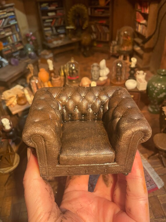 Lost Miniatures - The Chester Armchair V2 - dollhouse furniture, reading room, library - 1/12 Scale