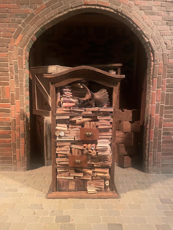 Lost Miniatures - Bookcase Cabinet #40 - Library, Archive, Research / Books / Scrolls & Parchments - Dollhouse / Diorama / Mini Set!