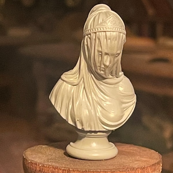 Lost Miniatures - Mysterious veiled lady statue - miniature bust - haunted mansion - 1/12 Scale