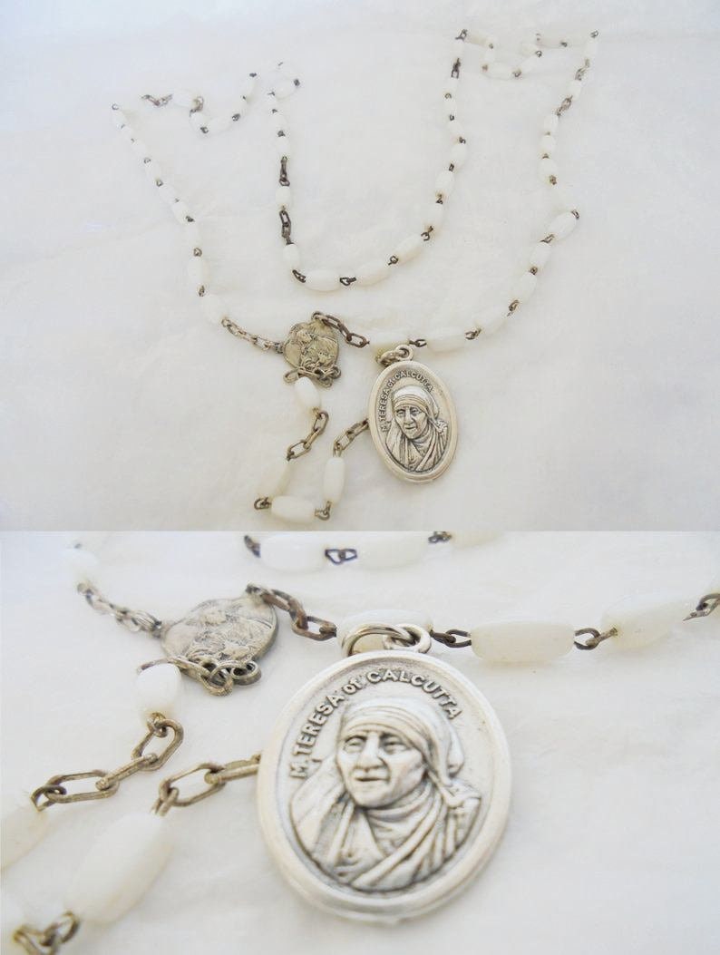 Praying Rosary of Mother Teresa of Calcutta With Beads in - Etsy