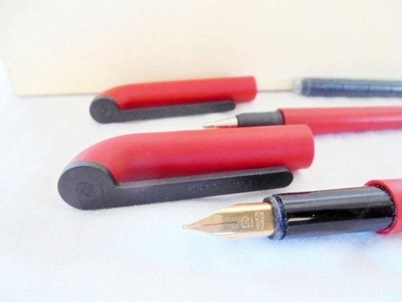 PIERRE CARDIN Parure SWING Red Pens set Fountain pen and Ball point pen Original New In gift box