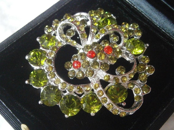 BIG FLOWER BROOCH with Swarovski crystals green an