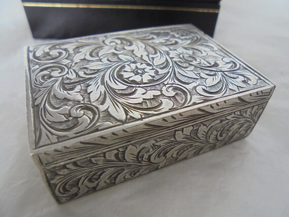 LIPSTICK stick HOLDER case and make up in SILVER 8
