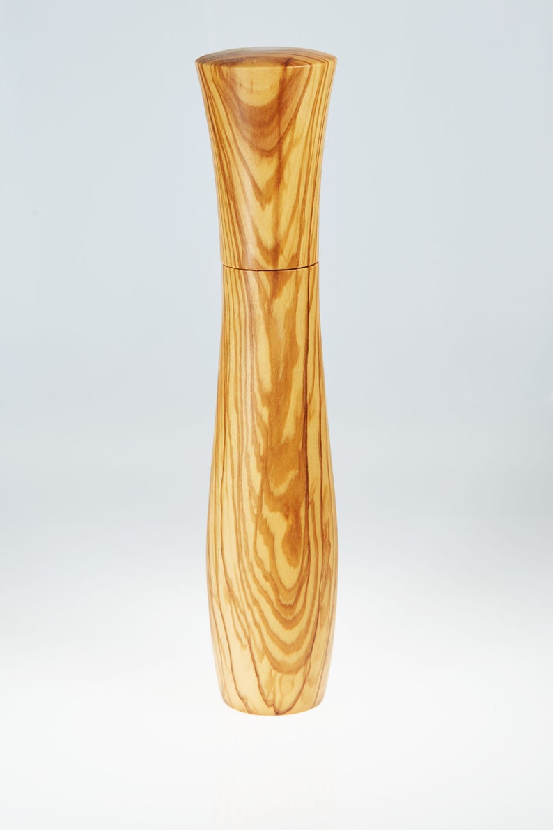 Olive wood pepper mill image 3