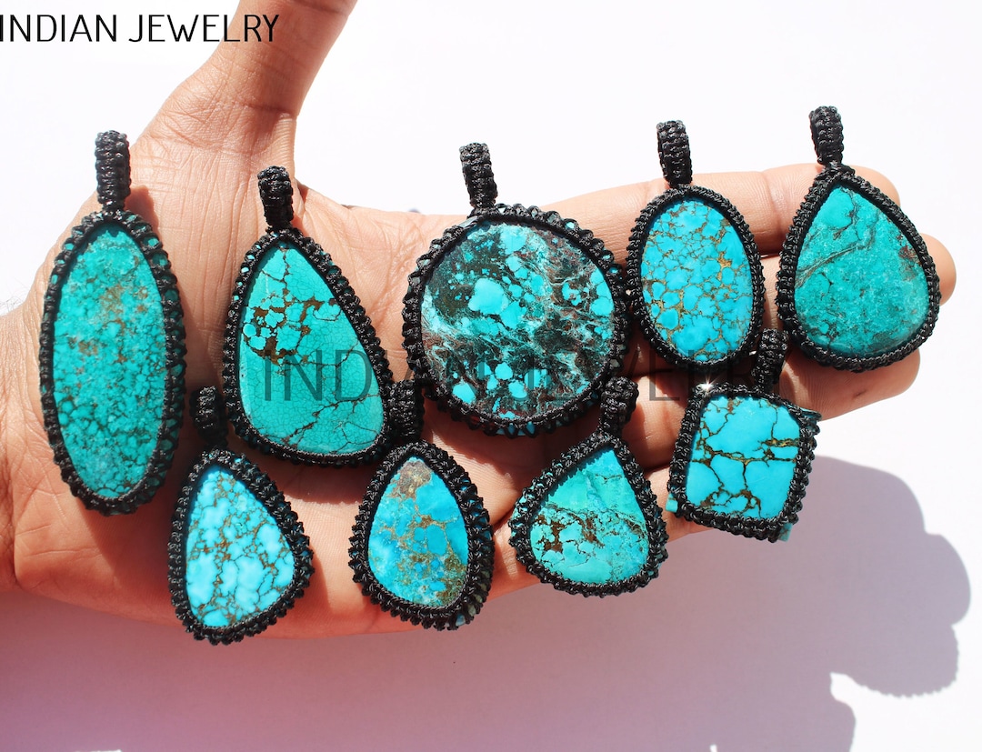 Handmade Macrame necklace quince of the mountain - turquoise main image 1