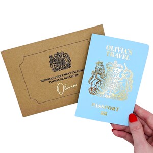Goldfolie Passport Scratch & Reveal Travel Ticket Surprise Geschenkkarte. Feiertagsmitteilung für Valentinsgrüße, Jahrestag, Geburtstagsausflug weg
