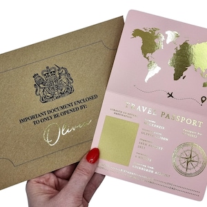 Gold Foil Passport Scratch & Reveal Travel Ticket Carta regalo a sorpresa. Perfetto per San Valentino, vacanze, anniversari, compleanni, viaggi