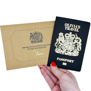 Carte-cadeau surprise de billet de voyage à gratter et à révéler en feuille d'or. Faire-part de vacances pour la Saint-Valentin, anniversaire, voyage d'anniversaire