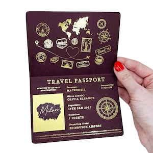 Passaporto in lamina d'oro Gratta e rivela Biglietto regalo di viaggio a sorpresa. Annuncio di vacanza per San Valentino, anniversario, viaggio di compleanno