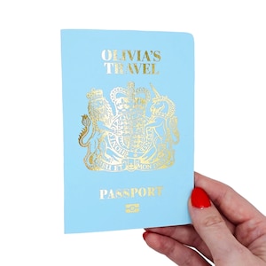 Goldfolie Passport Scratch & Reveal Travel Ticket Surprise Geschenkkarte. Feiertagsmitteilung für Valentinsgrüße, Jahrestag, Geburtstagsausflug weg