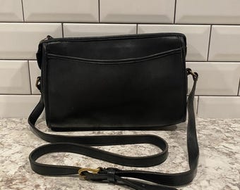Vintage Coach Taylor Black Leather Crossbody 9944