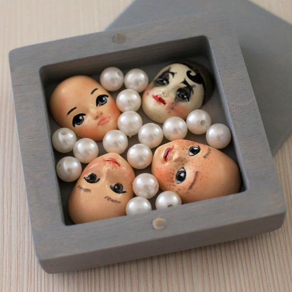 4 Doll faces for making dolls, brooches or pendant, Clay Doll faces 4cm*2.5cm for your Creation