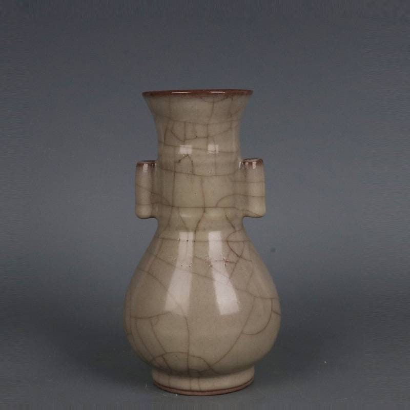 中国アンティーク磁器花瓶 宋代 関窯 青磁 両耳花瓶。中国
