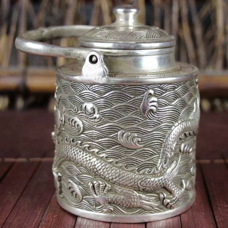 Chinese antique brass carved Dragon teapot Qing dynasty Qianlong marked copper tea pot vintage wine pot,Christmas gift,Geomentic ornaments