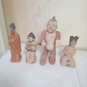 A set of five Chinese antiques porcelain figures statue Tang dynasty Tangsancai Tang san cai porcelain figures statue,three colours ceramic