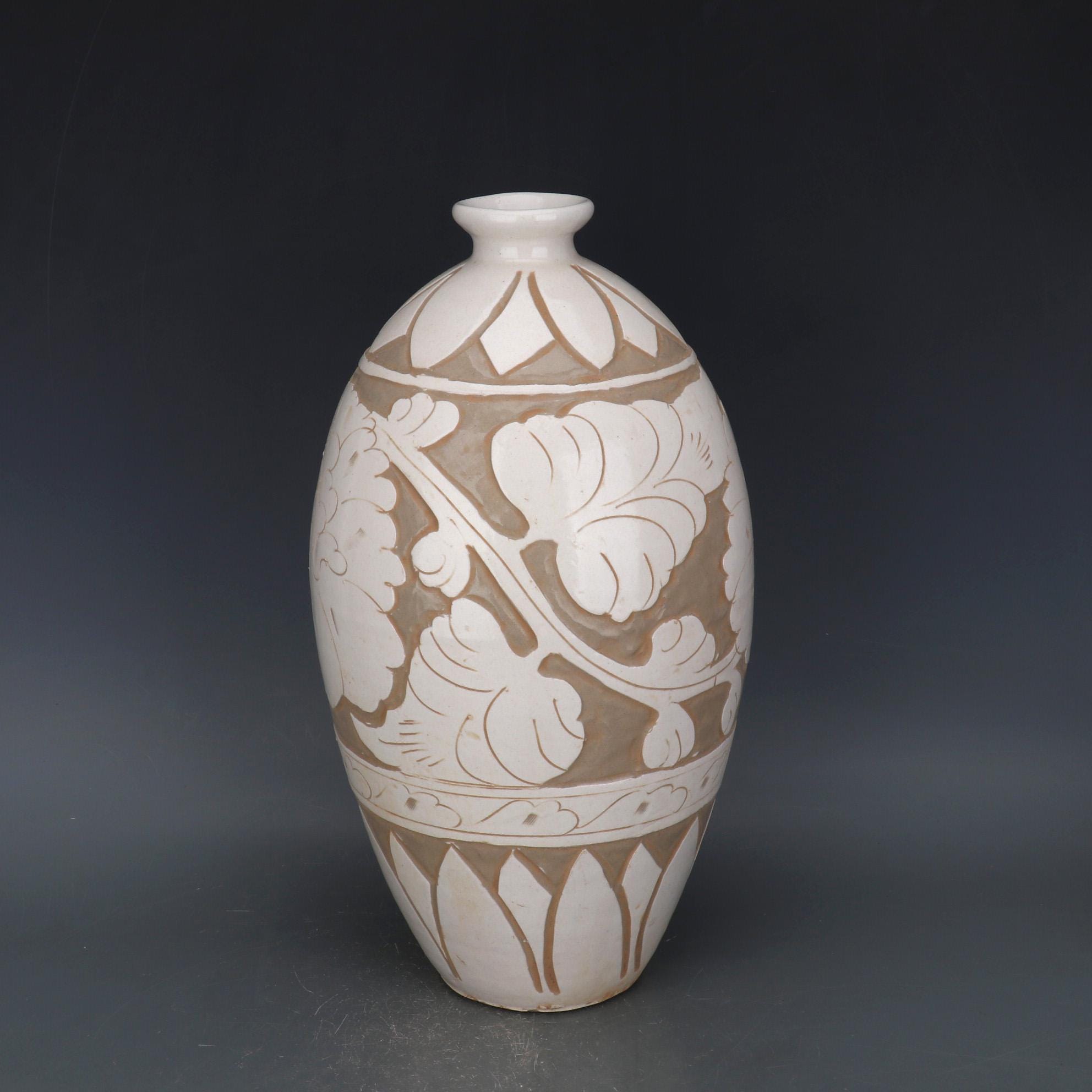 Chinese Vintage Porcelain Vase,cizhou Ware White Glaze Porcelain