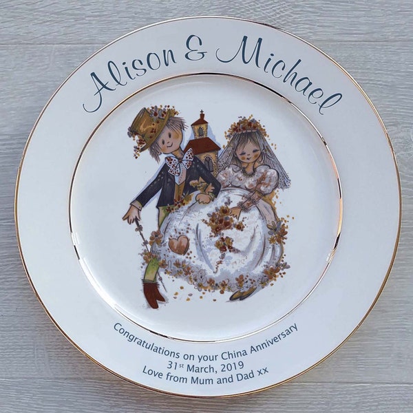 Personalised Wedding Anniversary Gift - Fine Bone China Plate - 2 Sizes - Bride And Groom Design - Optional Gift Box, Plate Stand Or Hanger