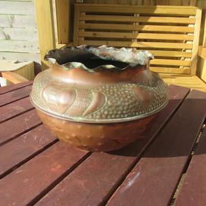 Antique Arts & Crafts Copper Planter. Jardiniere -  cache pot