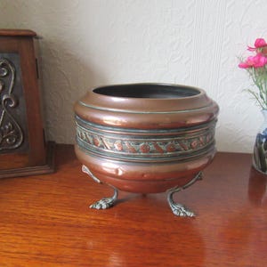 1920's Arts and Crafts Art Nouveau Copper Planter/Jardiniere 3 Claw Feet  - Made in England