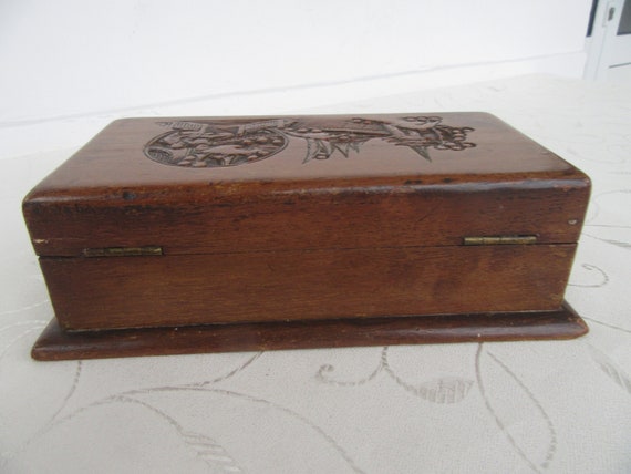 Vintage Wooden Box with Hand Carved Hinged Lid- H… - image 6