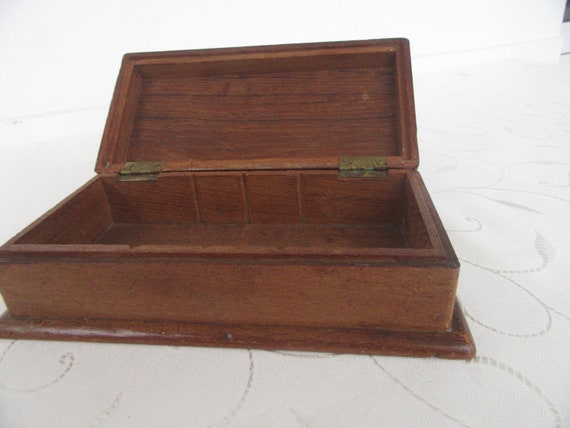 Vintage Wooden Box with Hand Carved Hinged Lid- H… - image 9