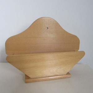 Beechwood coffee filter holder,dispenser,wall hanging or free standing.