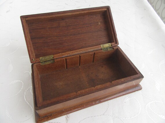 Vintage Wooden Box with Hand Carved Hinged Lid- H… - image 5