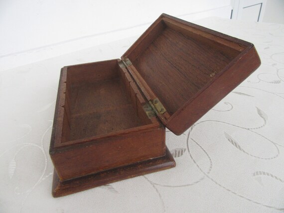 Vintage Wooden Box with Hand Carved Hinged Lid- H… - image 7