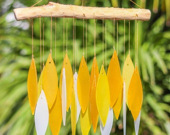 Carillon éolien en verre feuilles jaunes et blanches Carillon éolien pour jardin, fenêtre, décoration d'intérieur, attrape-soleil mobile, commerce équitable