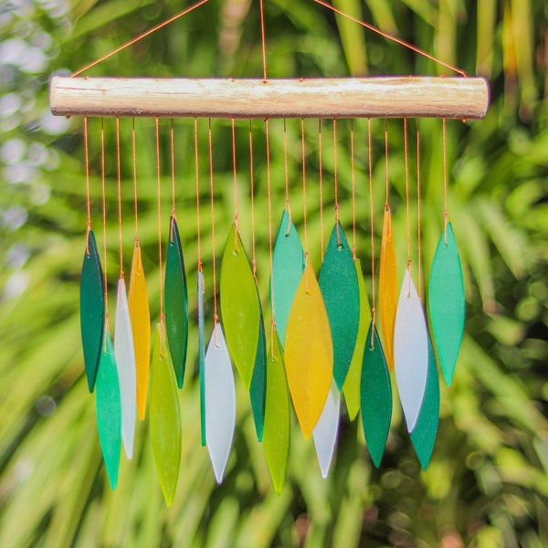 Handgemachtes Windspiel aus Glas Grüne Blätter Klangspiel Gartendeko Dekoration