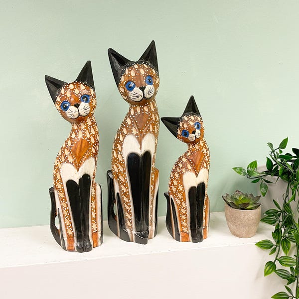 Wooden Cat Ornament Statue - Natural Wood Hand Carved and Painted Animal Figurine Decor Gift