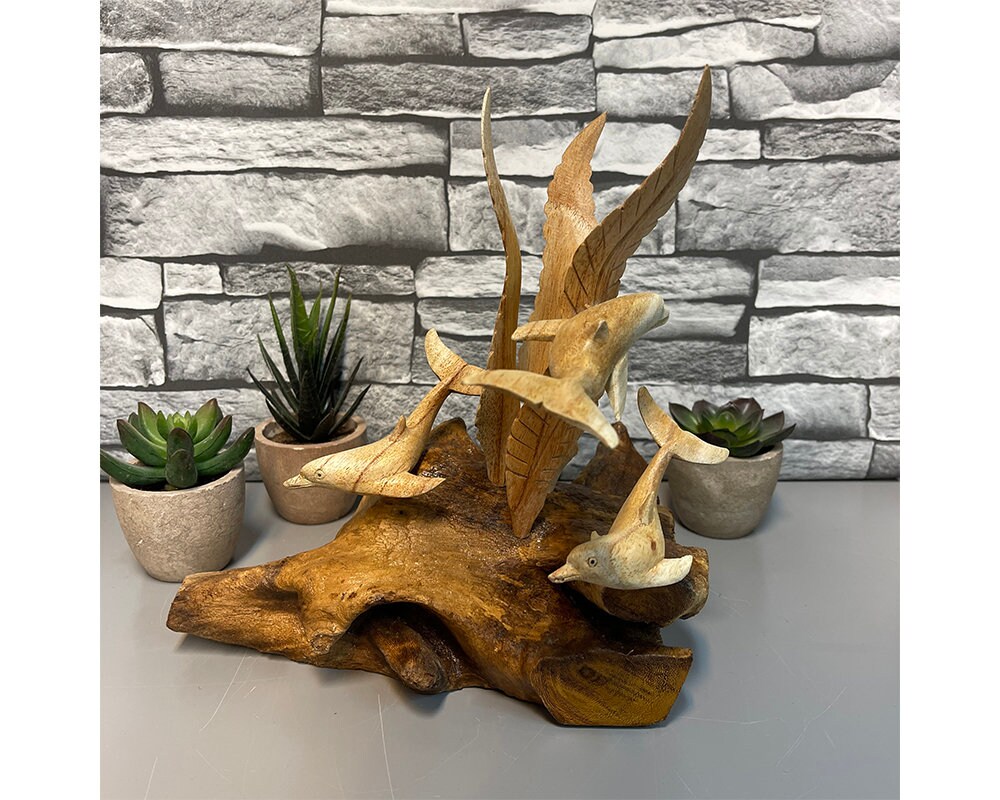 3 delfines en soporte de madera tallado ornamento natural | Etsy