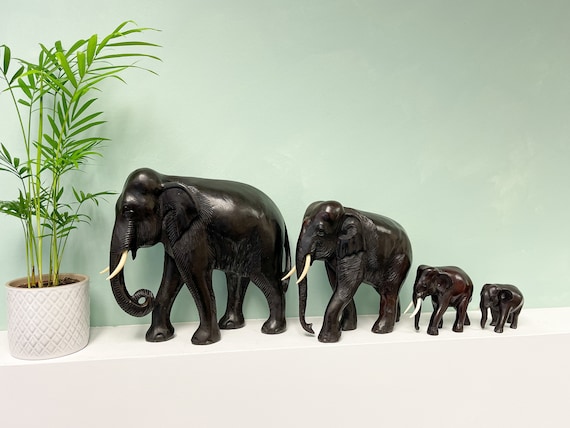 Elephant figurines 2024