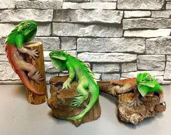 Iguana Statue Sculpture Ornament Figure on Wood Fair Trade Home Decor