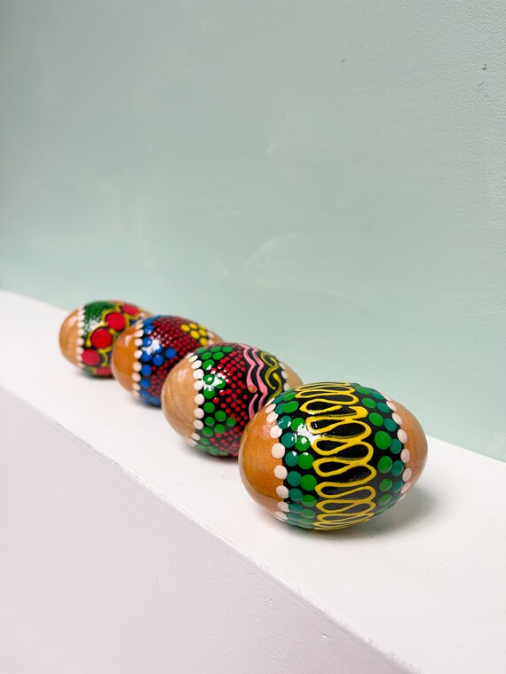 Egg shaped maracas deals