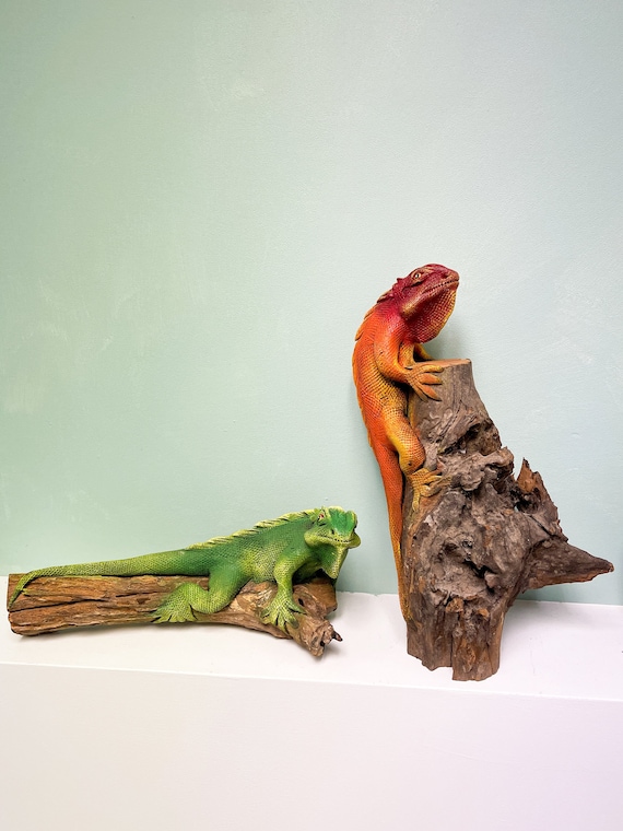 Iguana Statue Sculpture Ornament Figure on Wood Fair Trade Home
