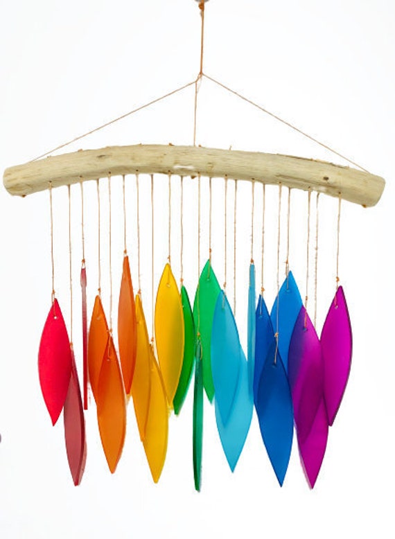 PIWOSGOL Kit Bricolage 12 Carillons Arc-en-Ciel En Bois - Peinture Et Décoration - Activité Manuelle Enfant - Cadeau Anniversaire, Fête - 3 Ans+