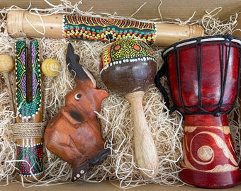 Deluxe Global Sounds Box, Musical Instrument Box Set Gift Christmas Present, Maraca, Djembe drum, Panpipes, Tiktok, Whistle, Rainstick