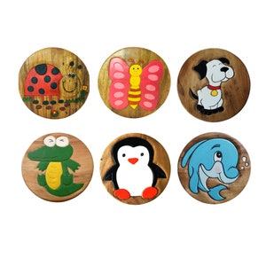 Childrens Wooden Stool Novelty Animal Kids Stool Step Chair Fair Trade Hand Made & Carved Solid Wood Boys or Girls 26x26cm