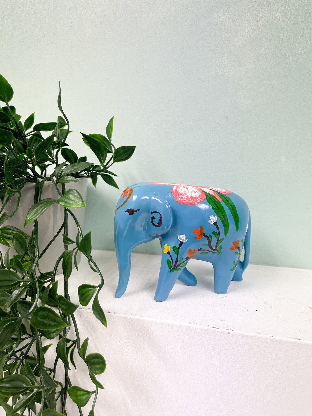 Graffiti Elephant Figurine: Colorful Graffiti Art Elephant Decor Large