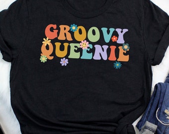 Flowers Groovy Queenie shirt. Mothers Day Shirt Gift for Women. Mothers Day Gift for Grandma. Mothers Day Gift Idea for Her.