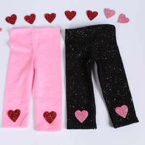 Leggings brillantes con detalles en forma de corazón para muñecas populares de 18 pulgadas