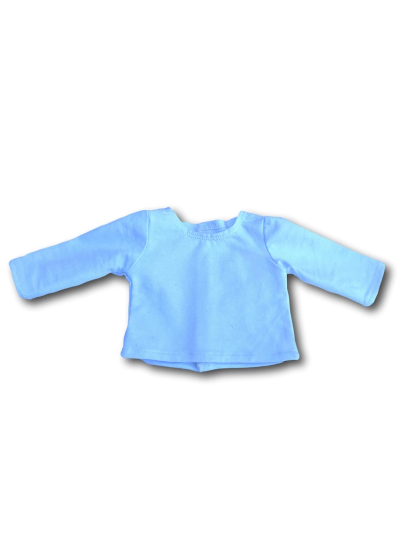 K&ouml;nnte beinhalten: Ein hellblaues Langarmshirt mit Rundhalsausschnitt.